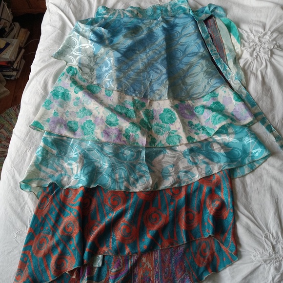 100% Silk Multi purpose wrap - Picture 1 of 4